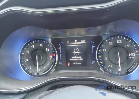 2015 Chrysler 200 S z USA, uszkodzony, nr VIN 1C3CCCDG3FN683566